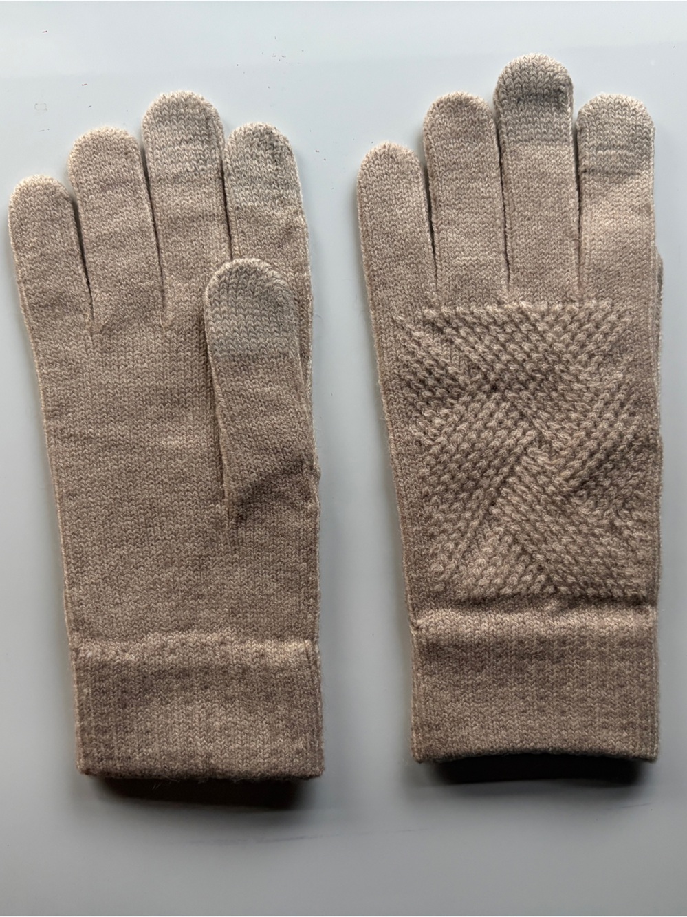 Women’s Beige Knit Winter Gloves Soft Warm Stretch Touchscreen Style NEW